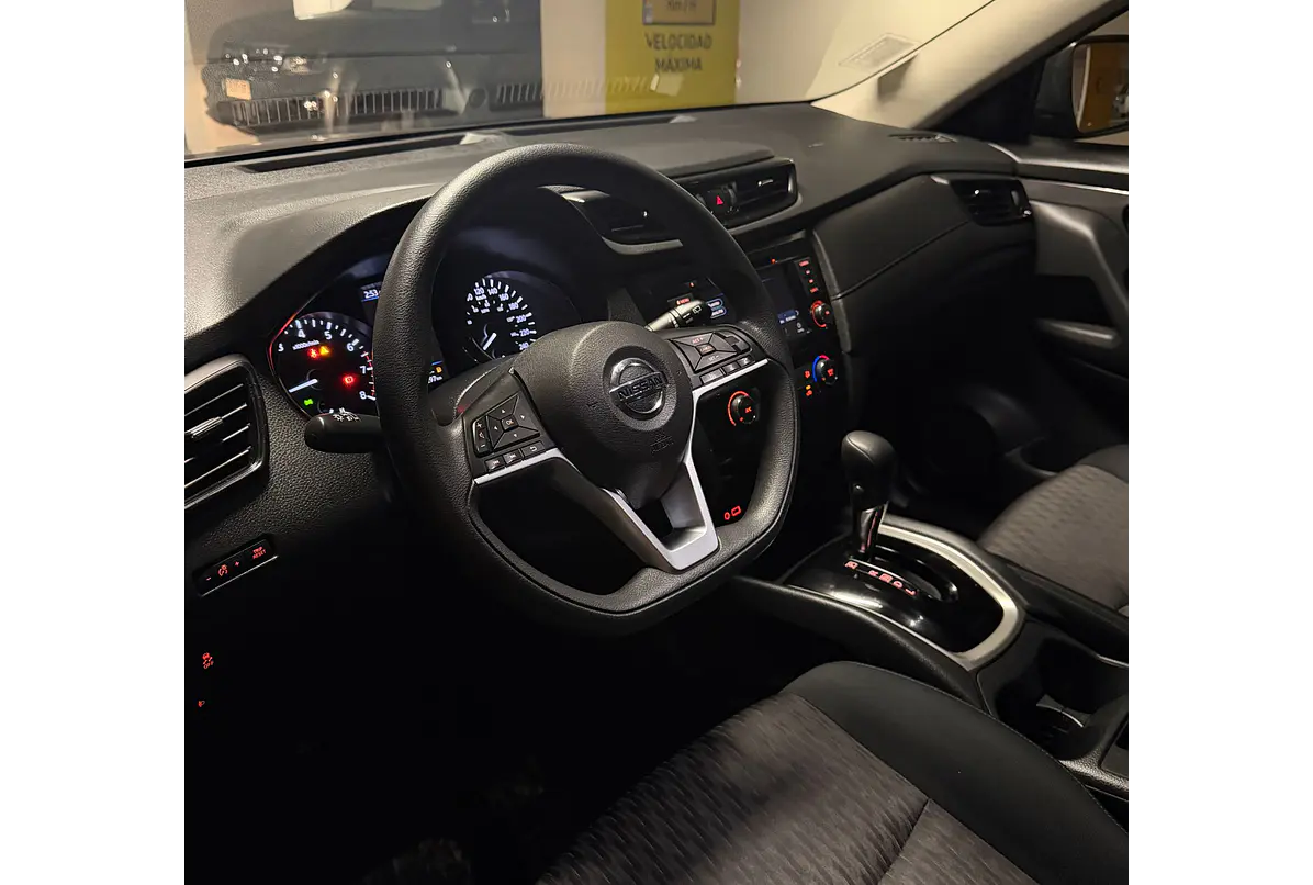 Nissan X Trail T32 — foto 19 de 40