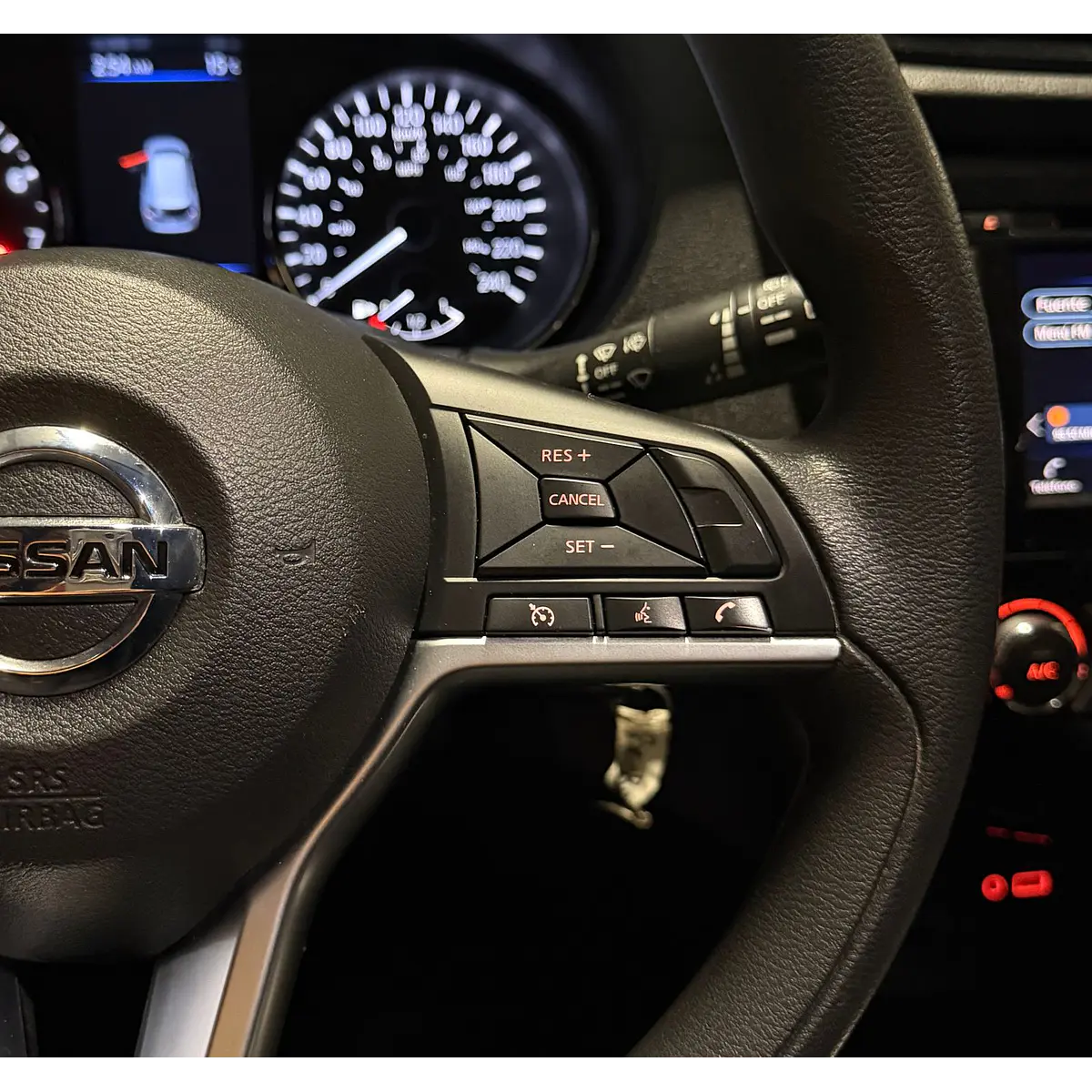 Nissan X Trail T32 — foto 32 de 40
