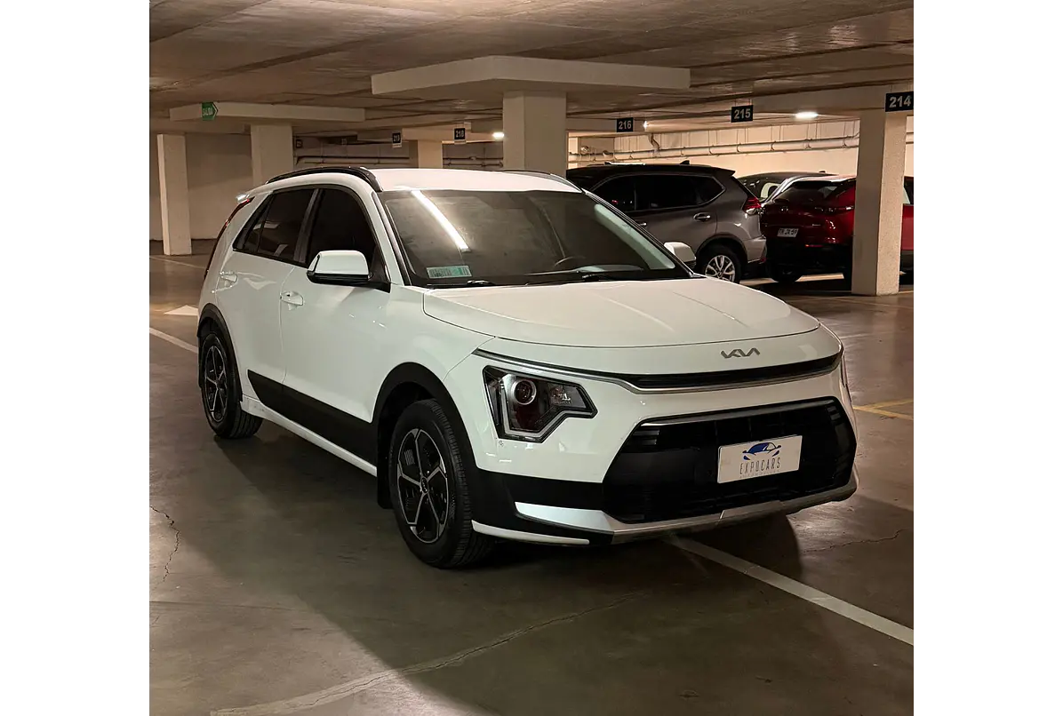 KIA Niro Lx — foto 5 de 40