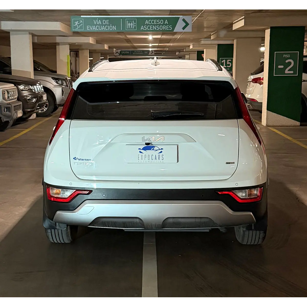 KIA Niro Lx — foto 10 de 40