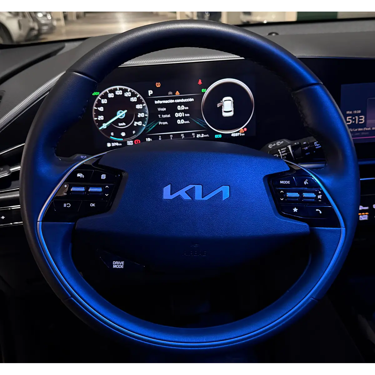 KIA Niro Lx — foto 28 de 40