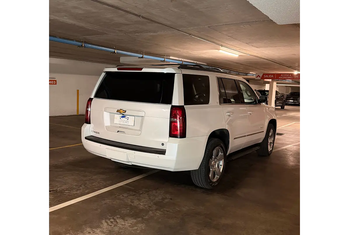 Chevrolet Tahoe — foto 7 de 40