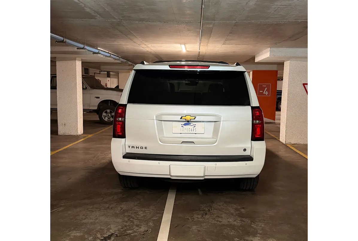 Chevrolet Tahoe — foto 9 de 40