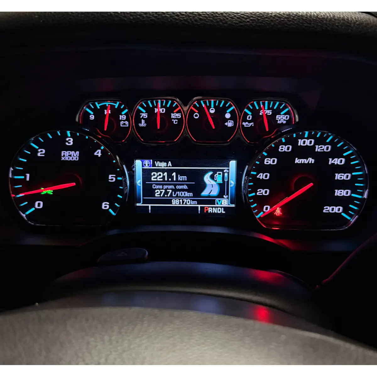 Chevrolet Tahoe — foto 18 de 40