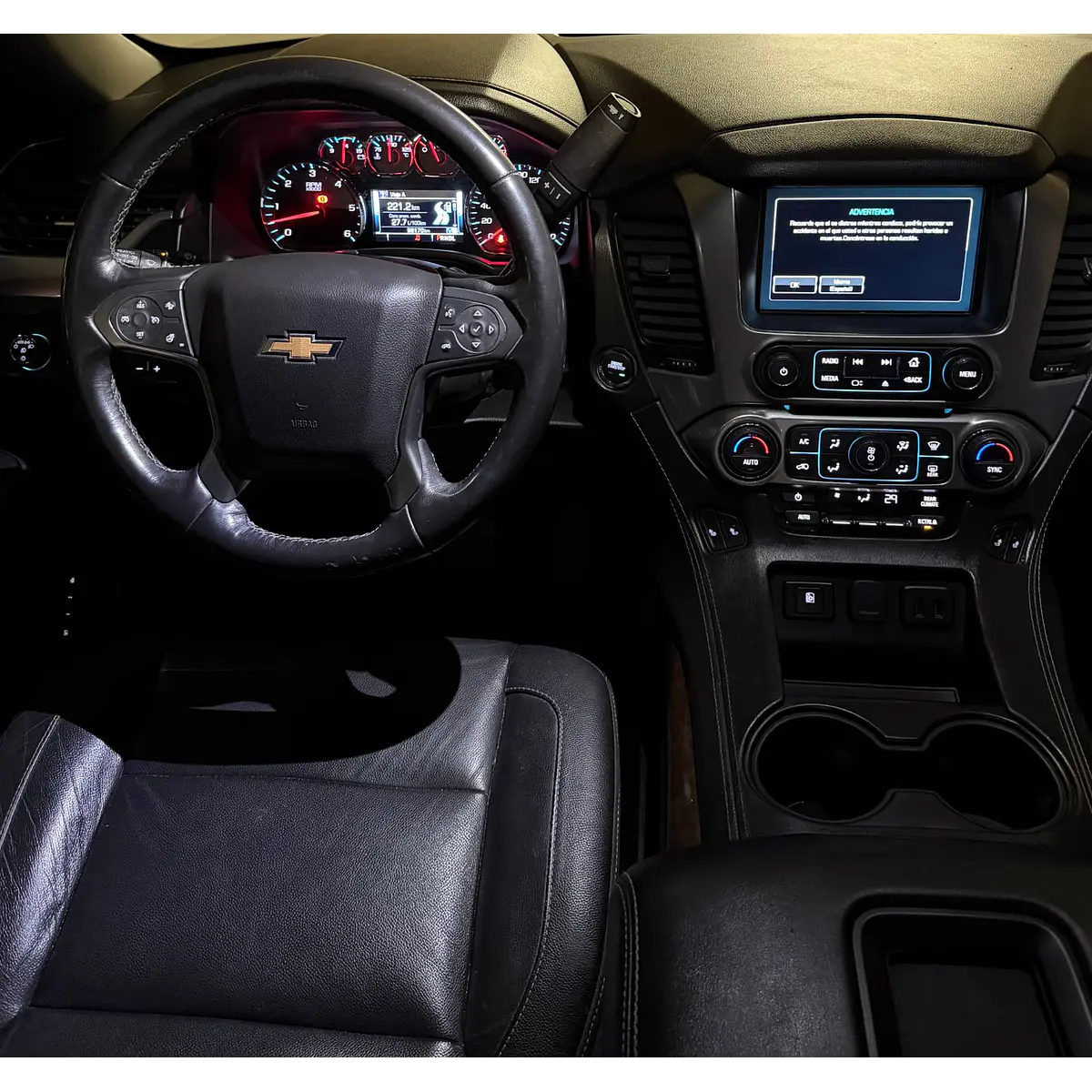Chevrolet Tahoe — foto 30 de 40
