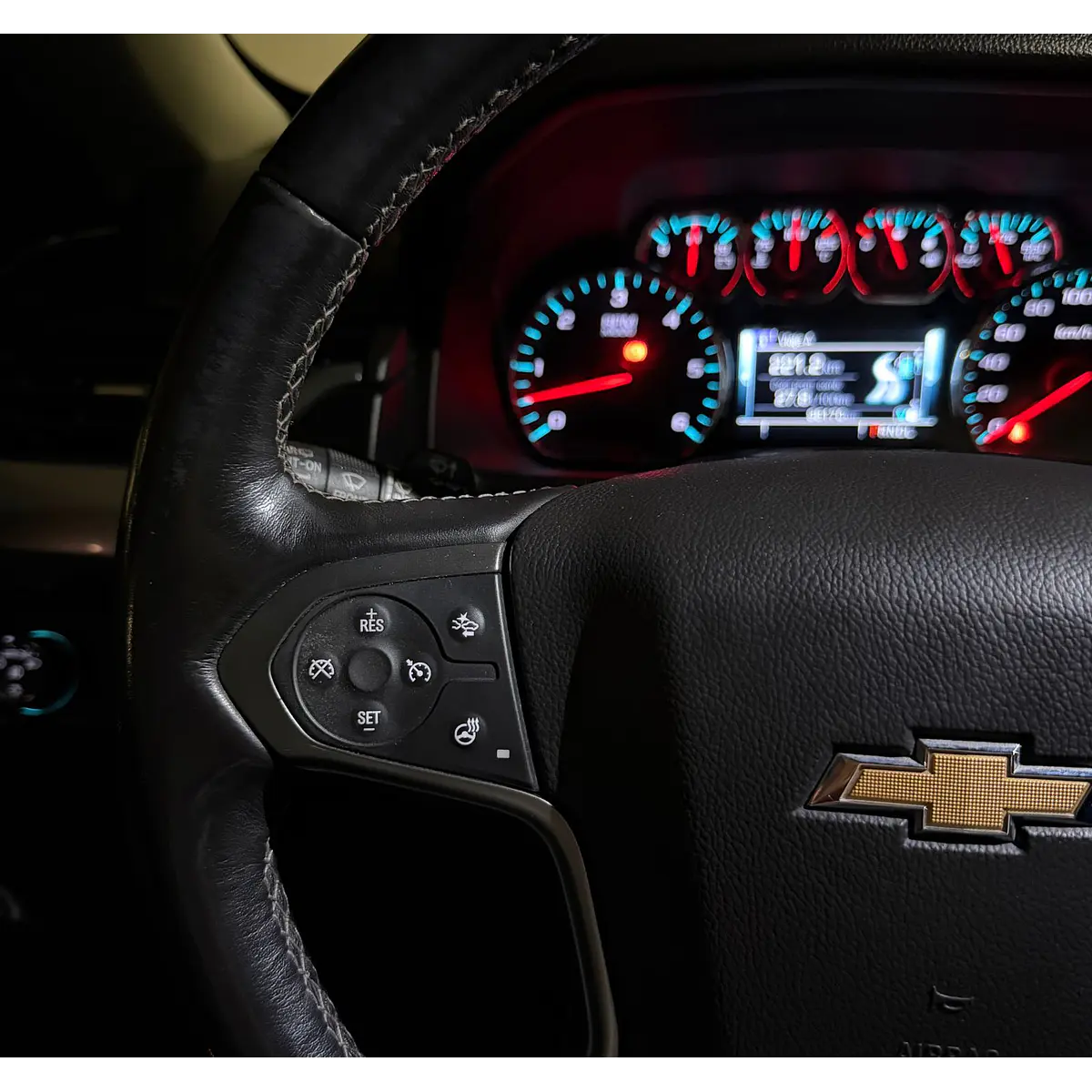 Chevrolet Tahoe — foto 32 de 40