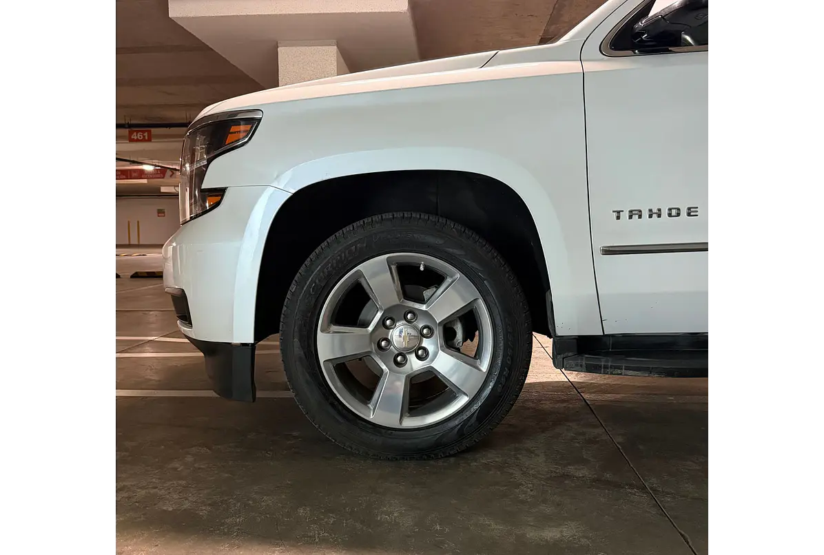 CHEVROLET TAHOE 4X4 5.3 2019