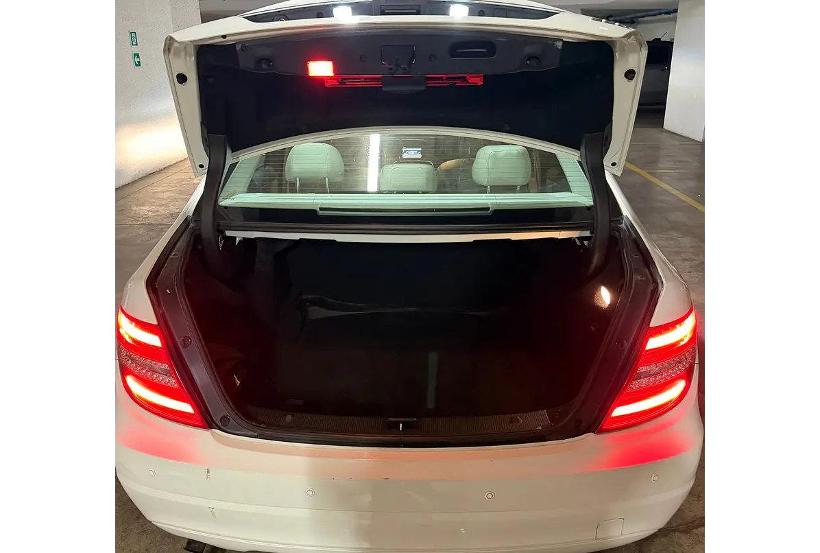 MERCEDES BENZ C180 CGI BLUE EFFICIENCY 2012