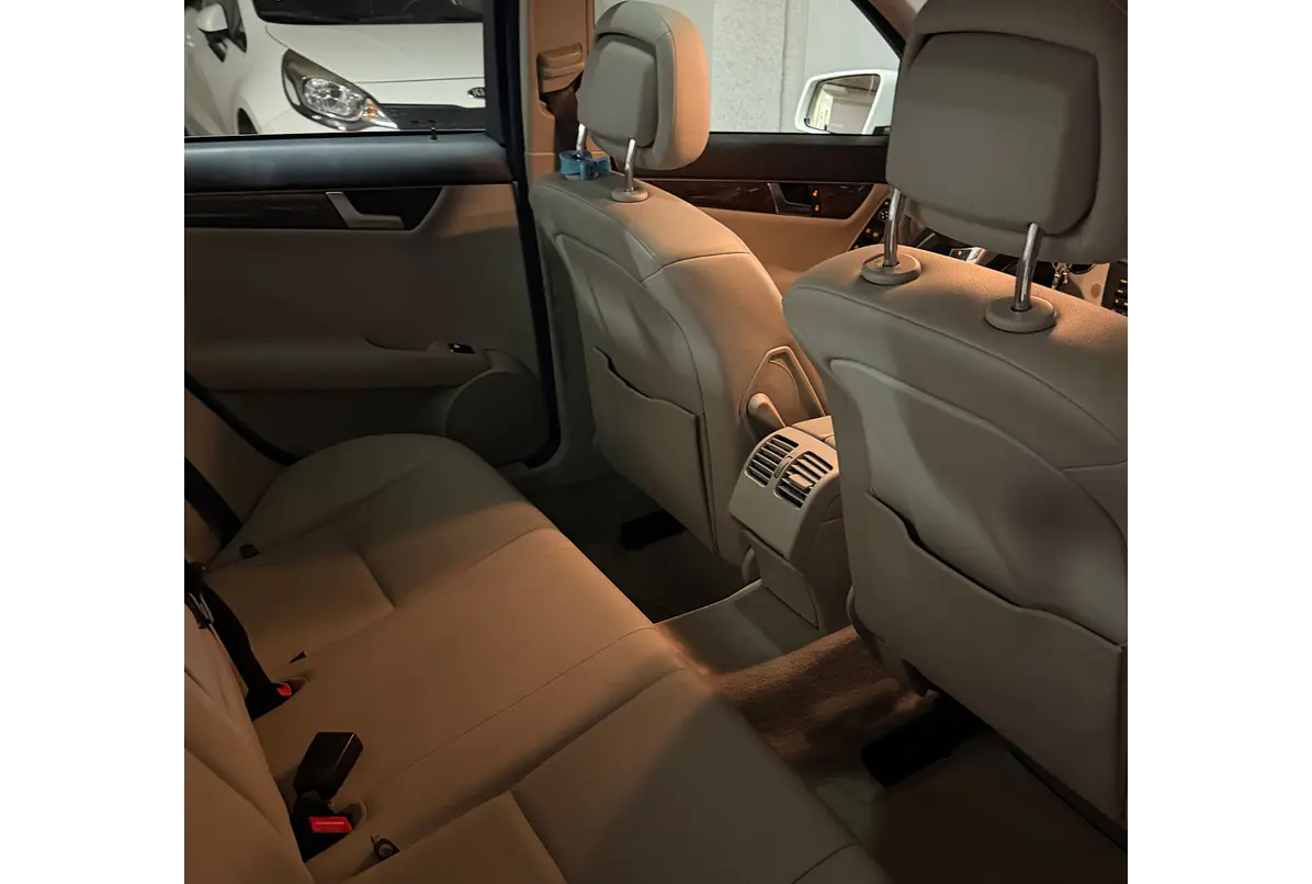 MERCEDES BENZ C180 CGI BLUE EFFICIENCY 2012