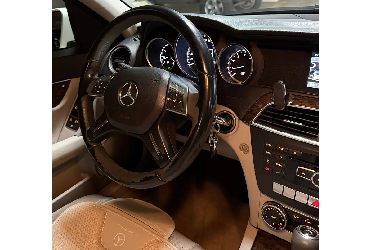 MERCEDES BENZ C180 CGI BLUE EFFICIENCY 2012