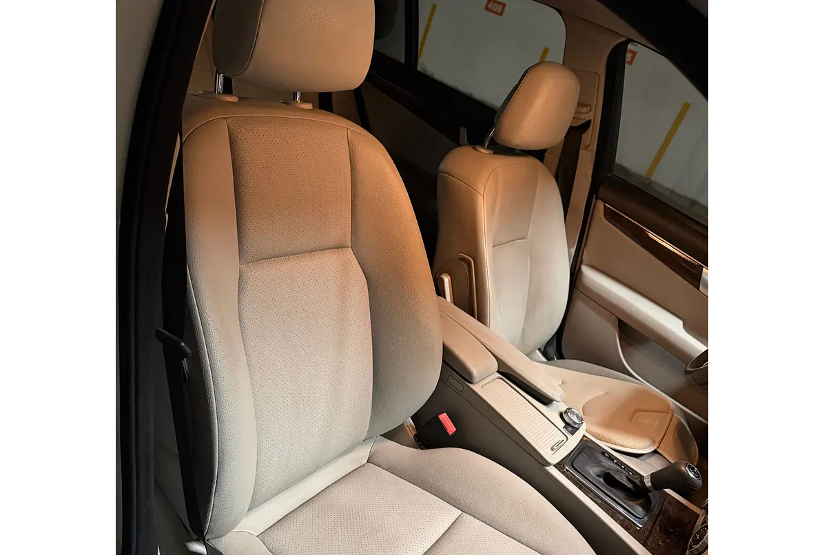 MERCEDES BENZ C180 CGI BLUE EFFICIENCY 2012
