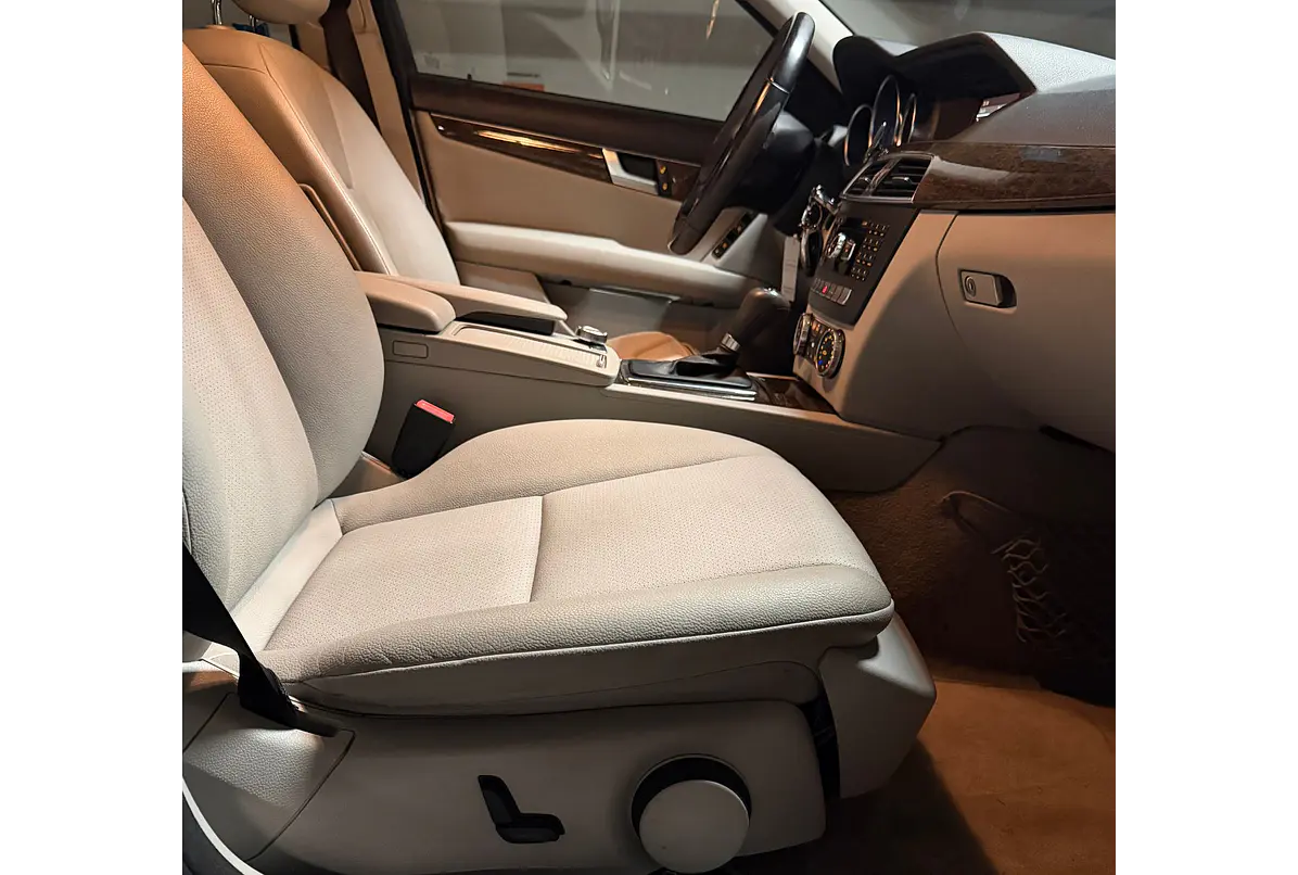 MERCEDES BENZ C180 CGI BLUE EFFICIENCY 2012