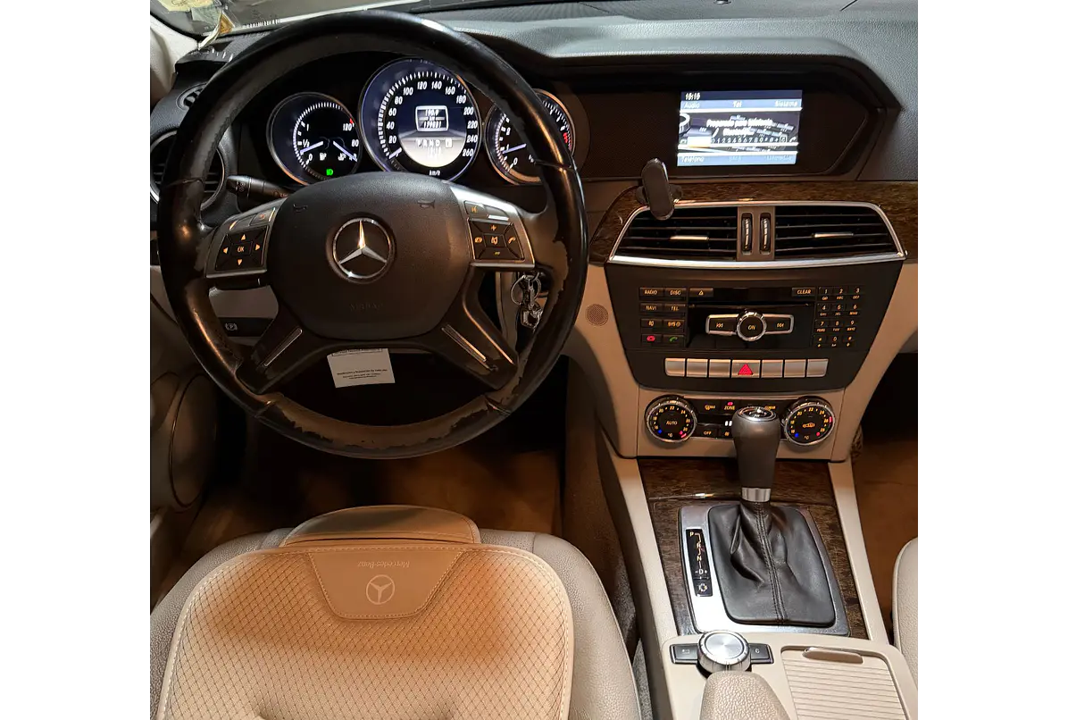 MERCEDES BENZ C180 CGI BLUE EFFICIENCY 2012
