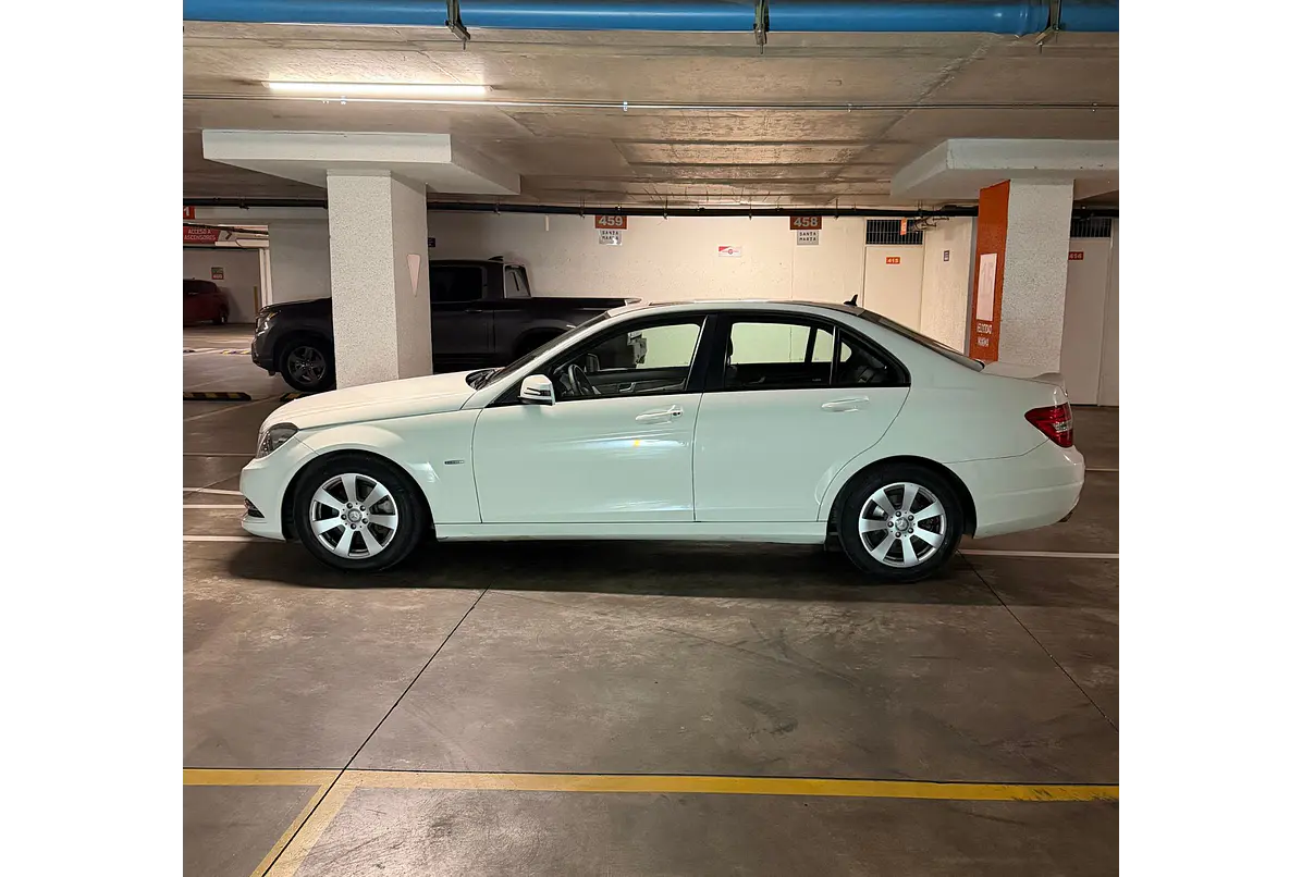 MERCEDES BENZ C180 CGI BLUE EFFICIENCY 2012