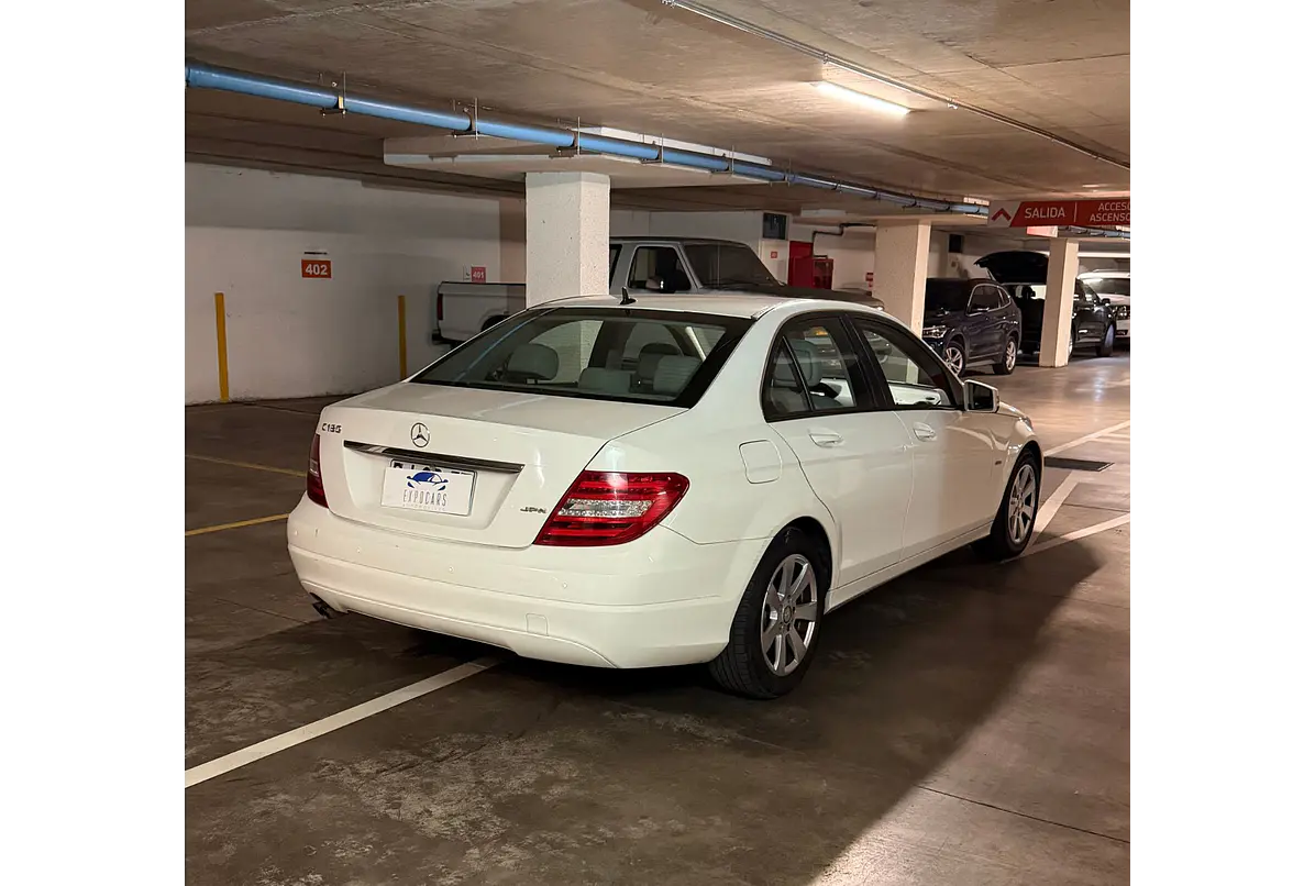 MERCEDES BENZ C180 CGI BLUE EFFICIENCY 2012