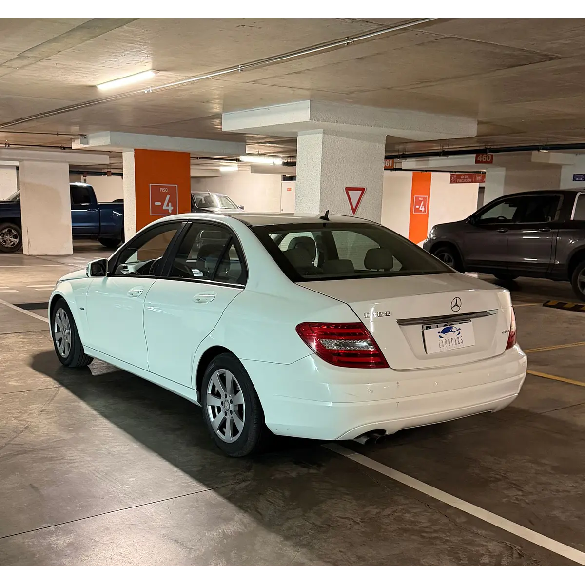 Mercedes-Benz C180 — foto 12 de 40