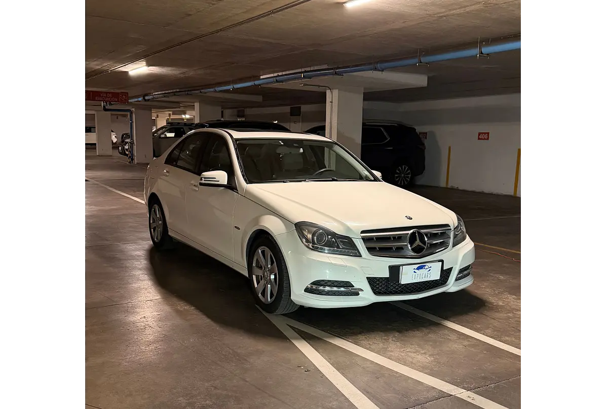 MERCEDES BENZ C180 CGI BLUE EFFICIENCY 2012