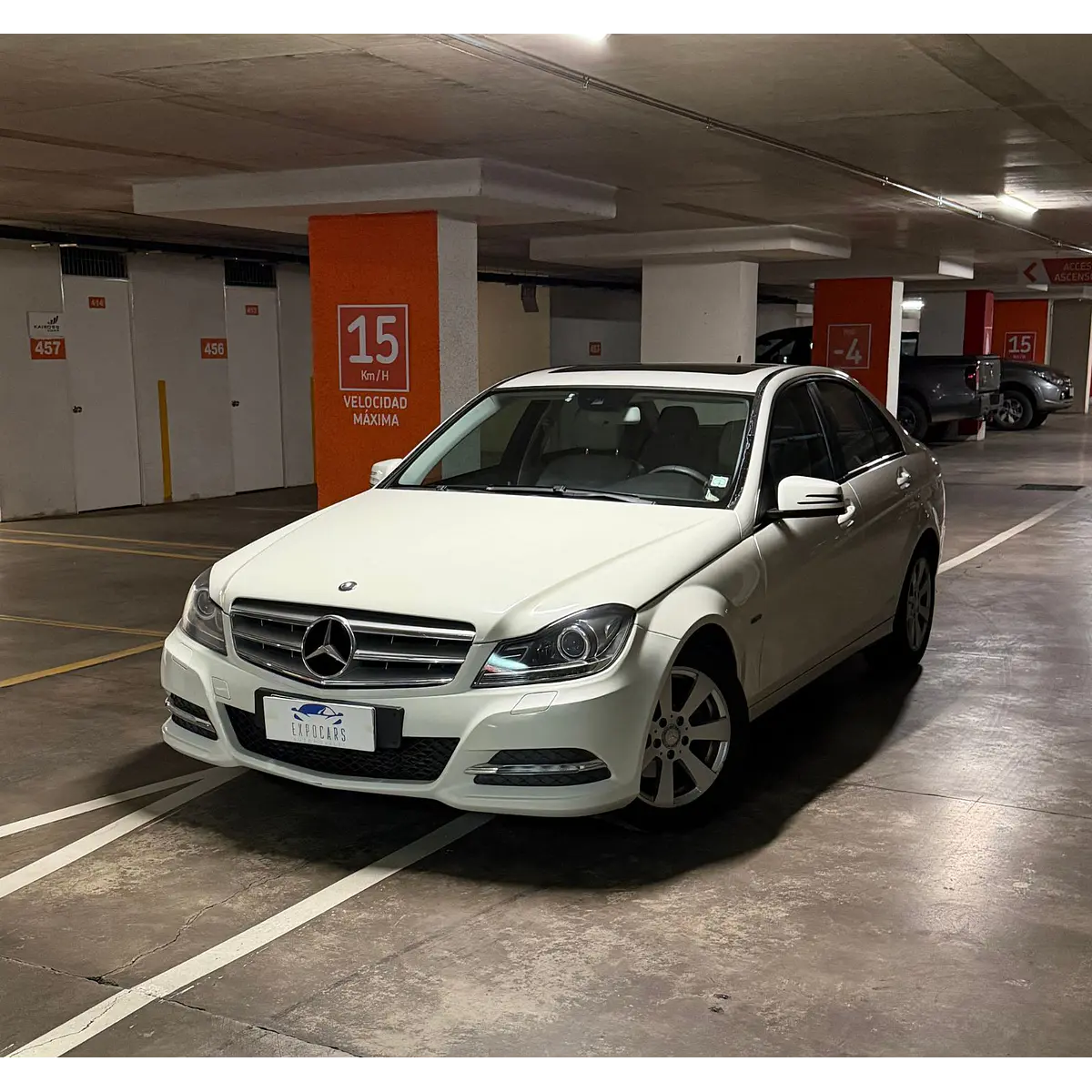 Mercedes-Benz C180 — foto 2 de 40