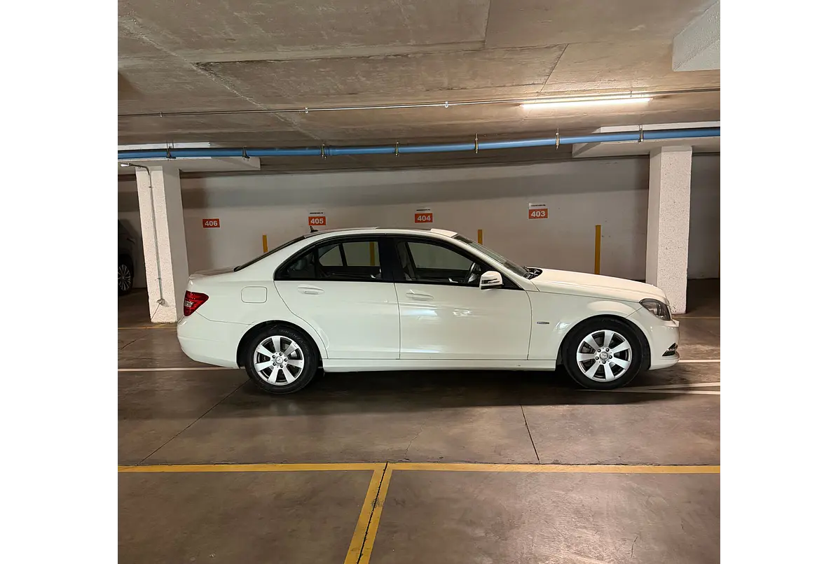 MERCEDES BENZ C180 CGI BLUE EFFICIENCY 2012