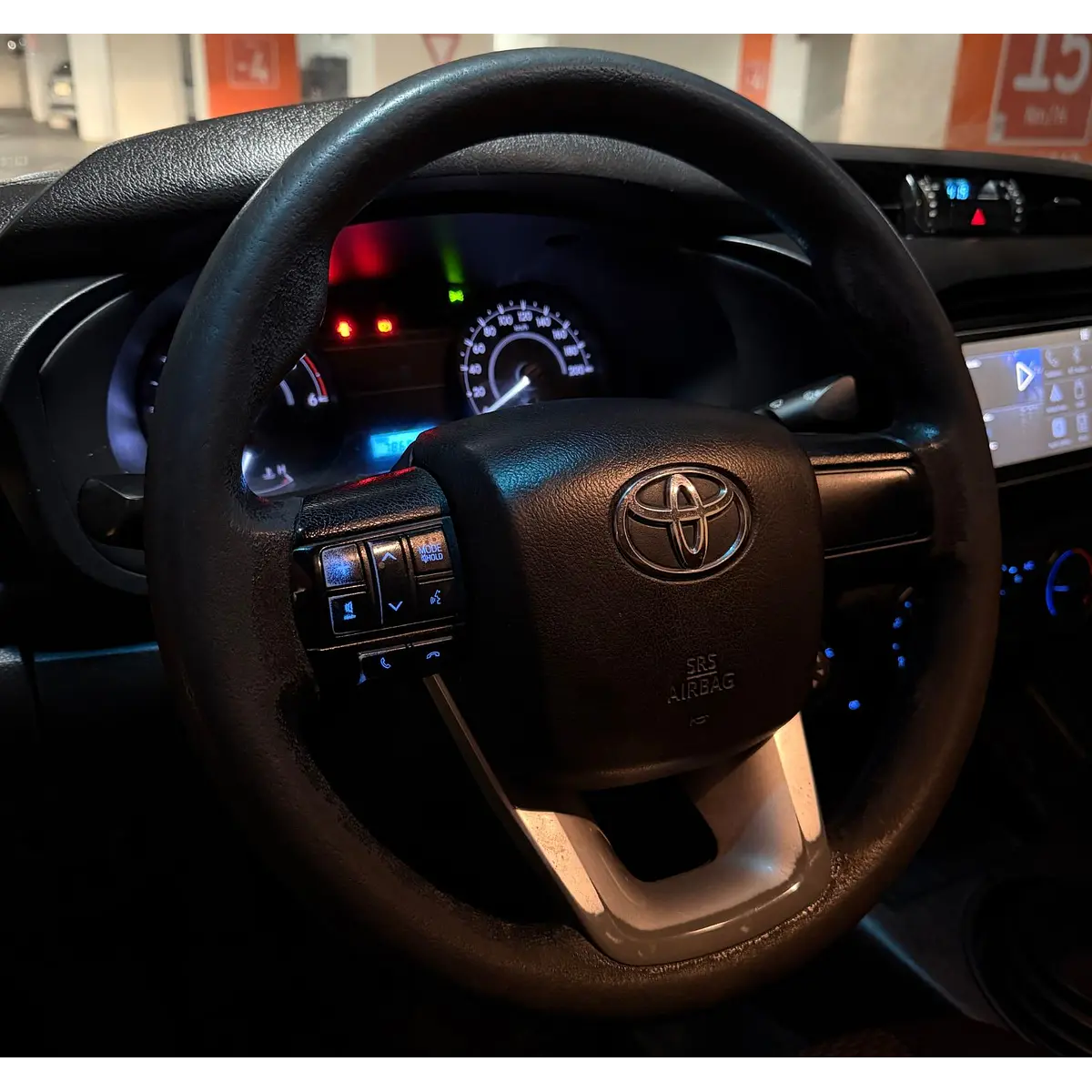 Toyota Hilux Pickup 4P — foto 16 de 40
