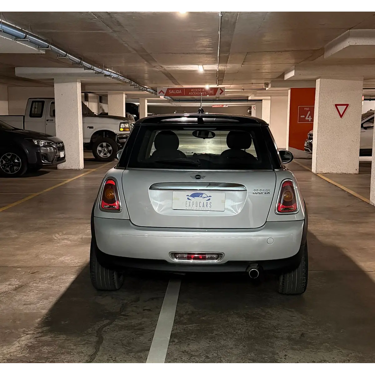 MINI Cooper Hatchback — foto 10 de 40