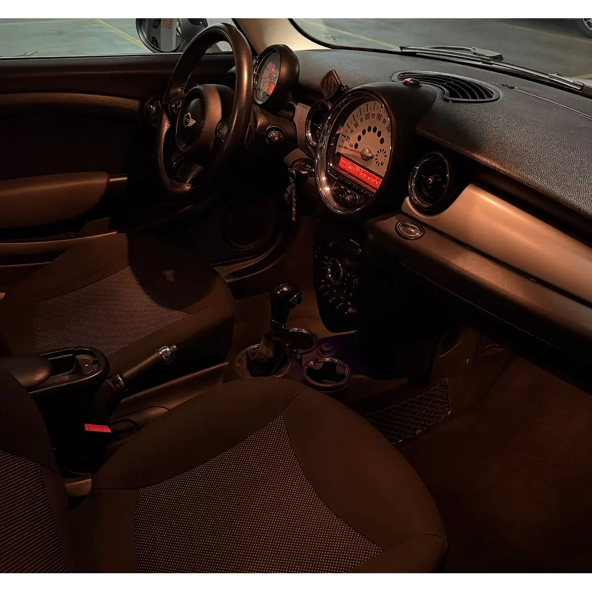 MINI Cooper Hatchback — foto 28 de 40