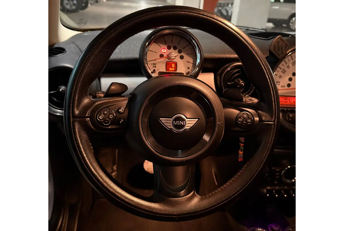 MINI COOPER HATCHBACK 1.6 2012