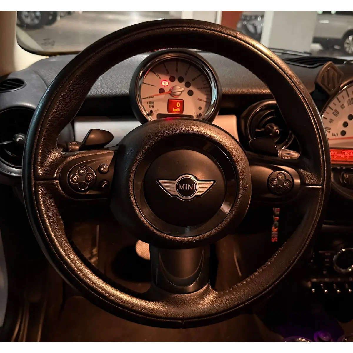 MINI Cooper Hatchback — foto 22 de 40