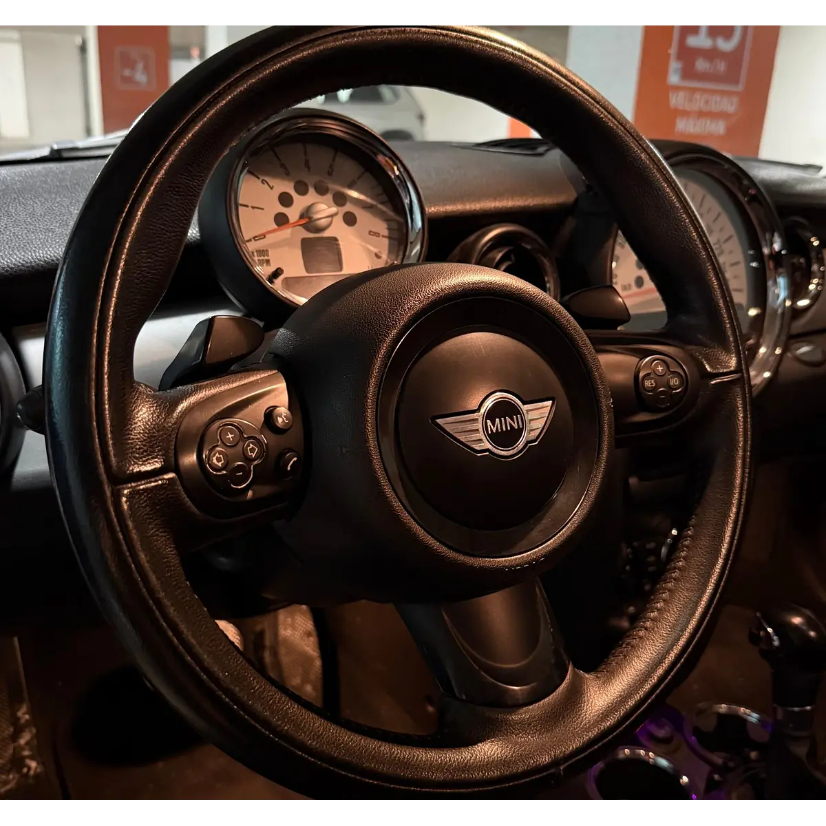 MINI Cooper Hatchback — foto 20 de 40