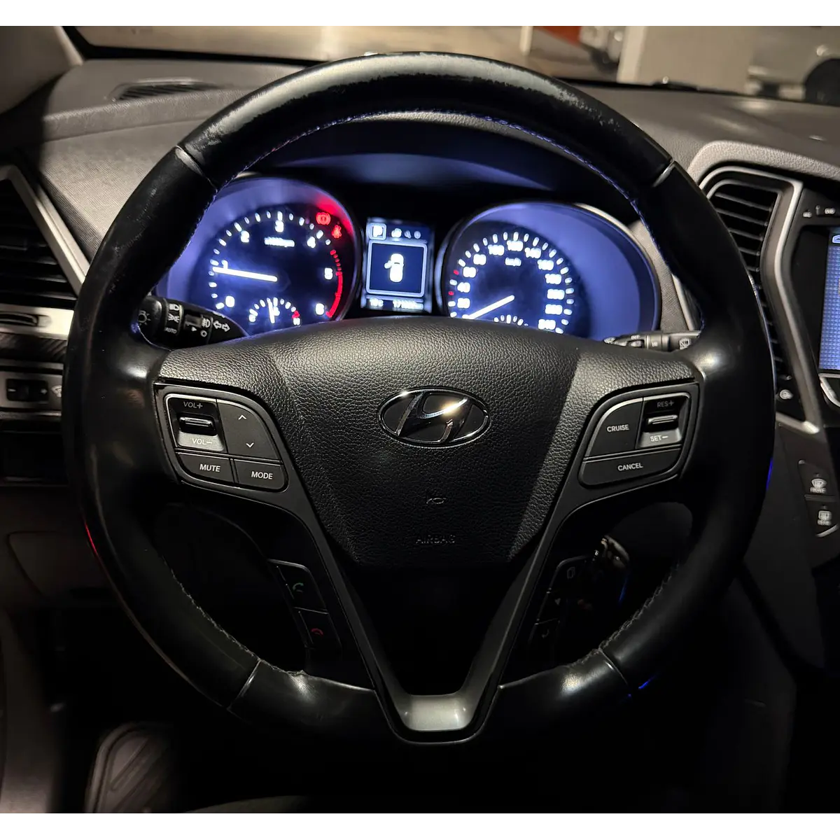 Hyundai Santa Fe — foto 20 de 40