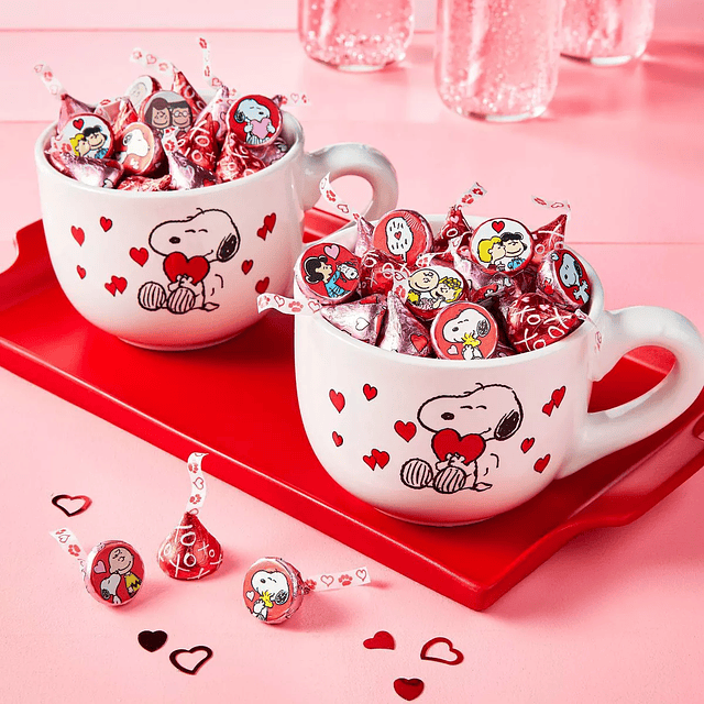 Hershey's Kisses Valentine's Day Milk Chocolate Snoopy and Friends Candy