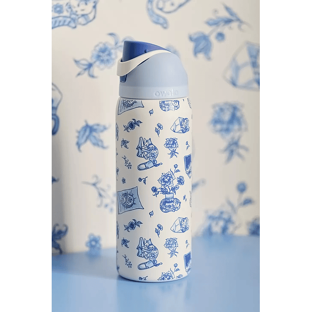 Delft Cat Print FreeSip 32 oz Water Bottle