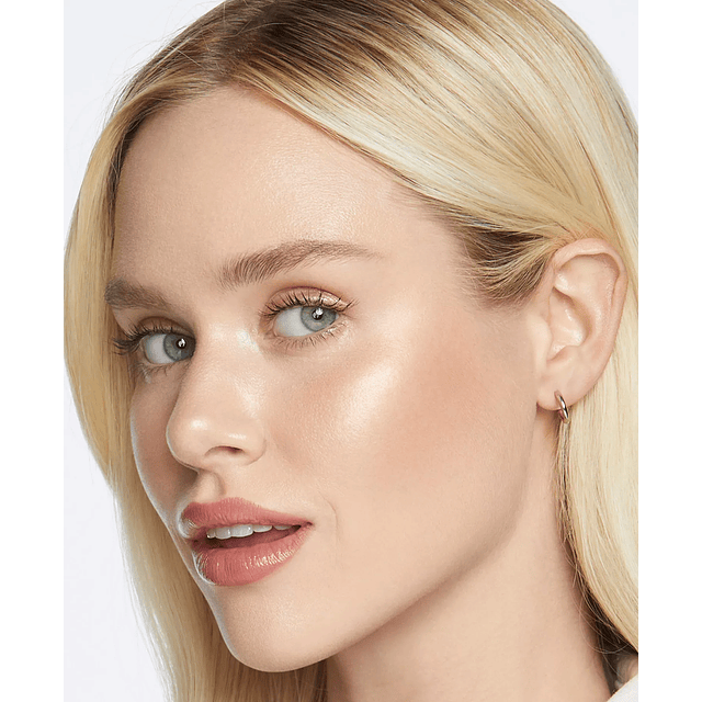 BECCA Shimmering Skin Perfector Pressed Highlighter Champagne Pop