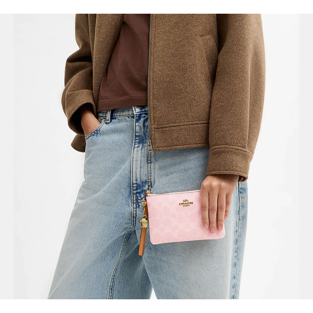 Corner Zip Wristlet In Signature Canvas Pink