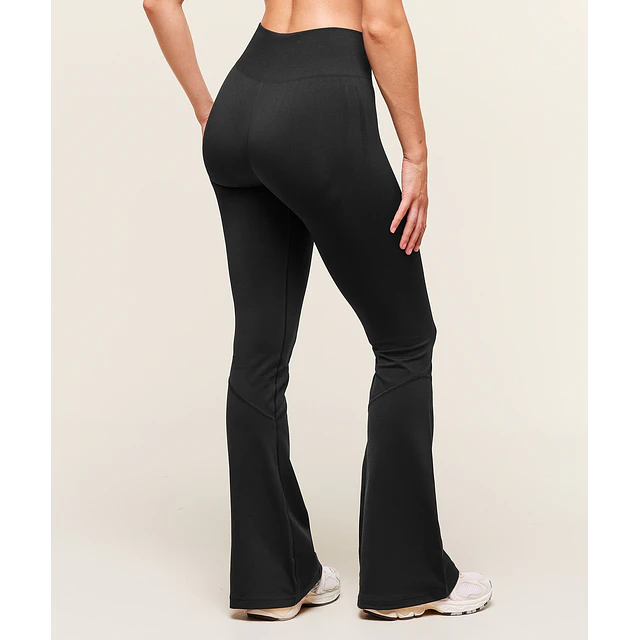 EVERYDAY SEAMLESS FLARED LEGGINGS
