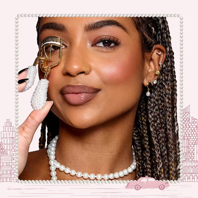 Pretty In Pearls Lash Curler