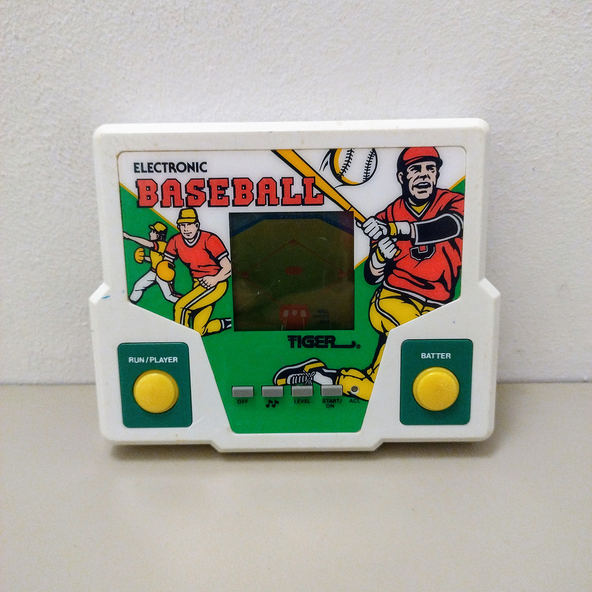 ELECTRONIC BASEBALL