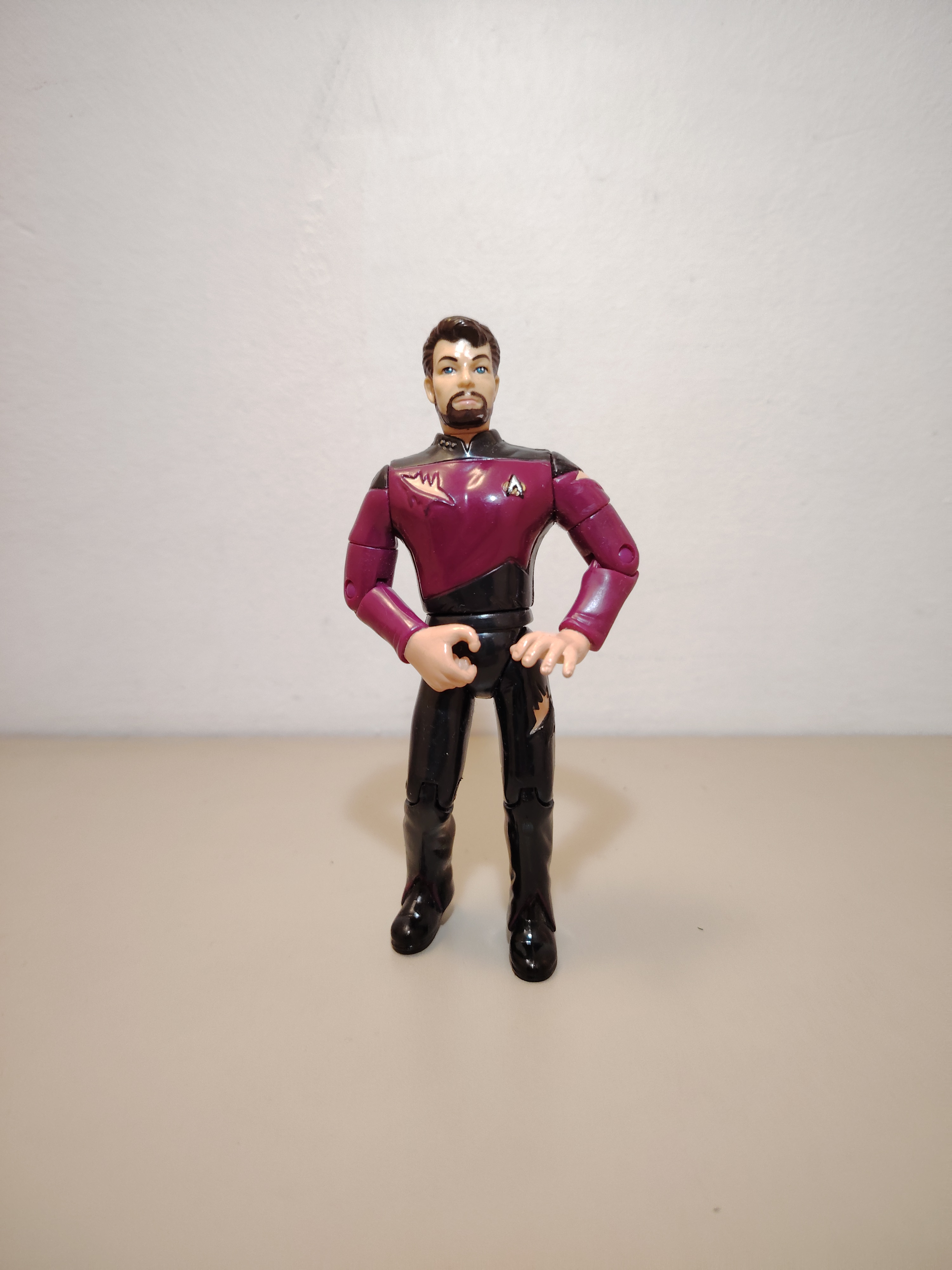 COMMANDER WILLIAM RIKER