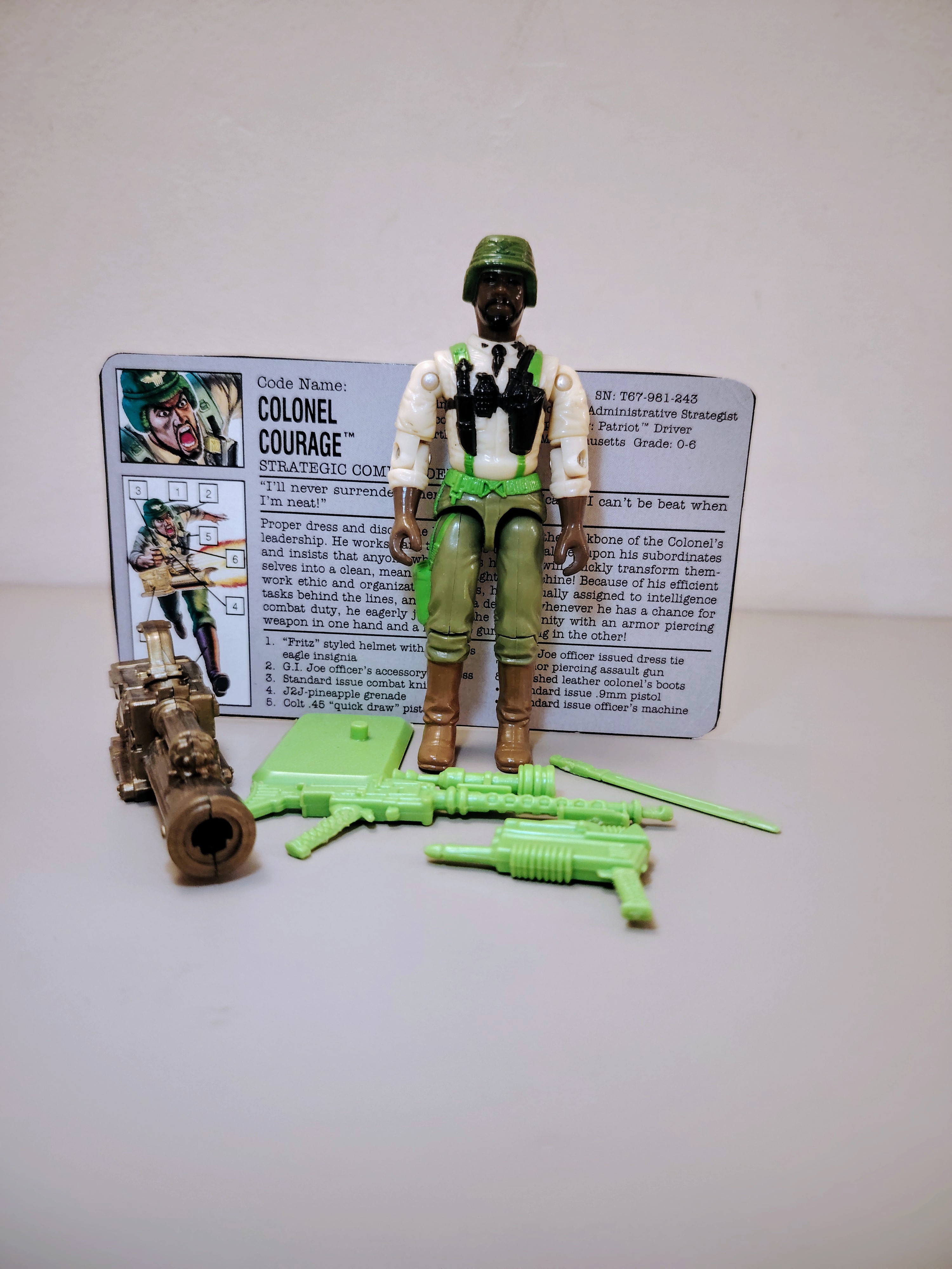 COLONEL COURAGE V1