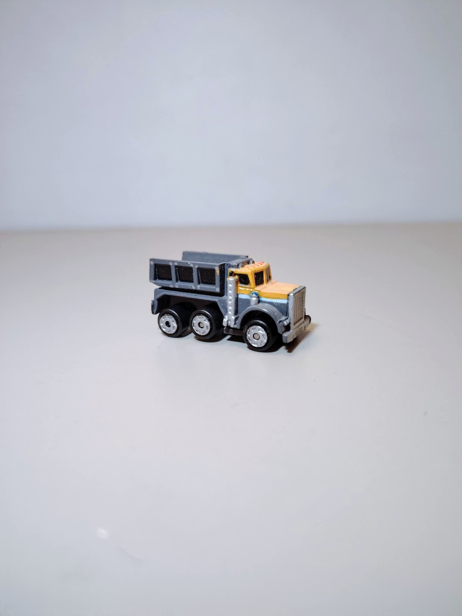 DUMP TRUCK MICROMACHINES