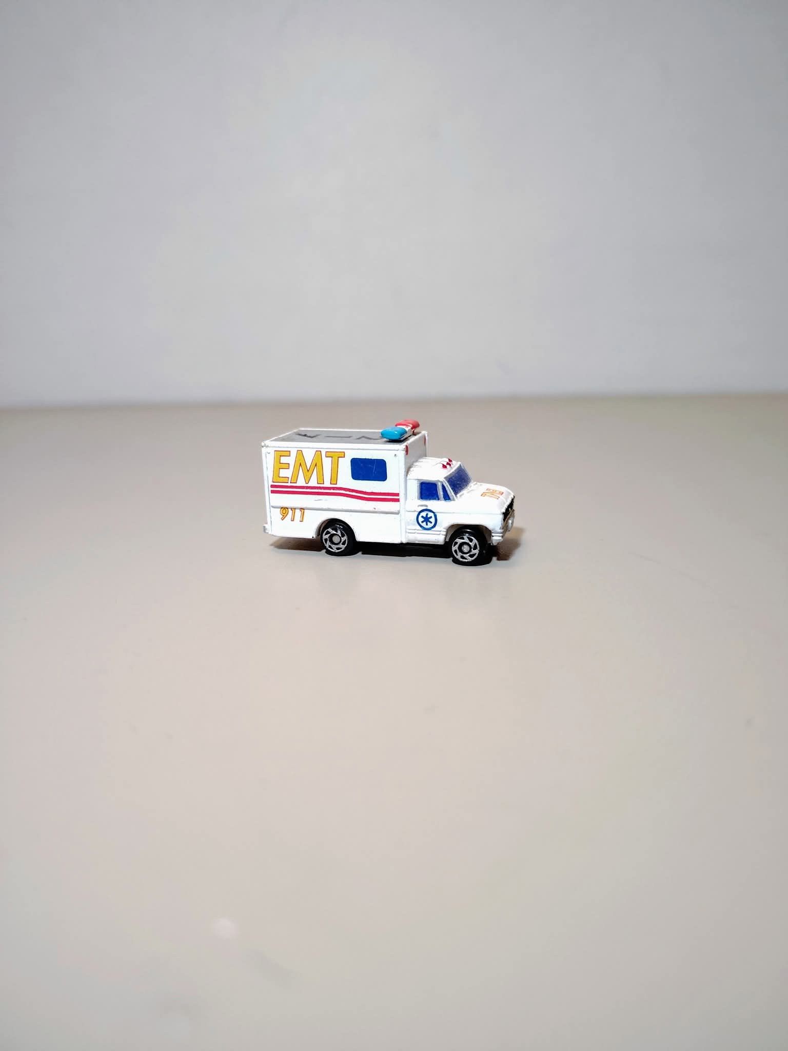AMBULANCE MICROMACHINES