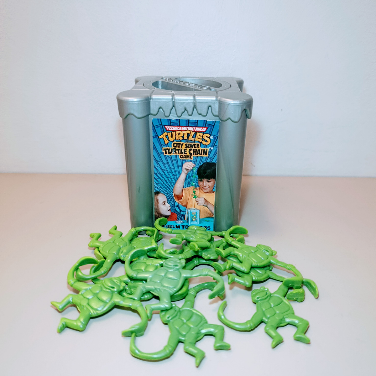 CITY SEWER TURTLE CHAIN GAME 1990