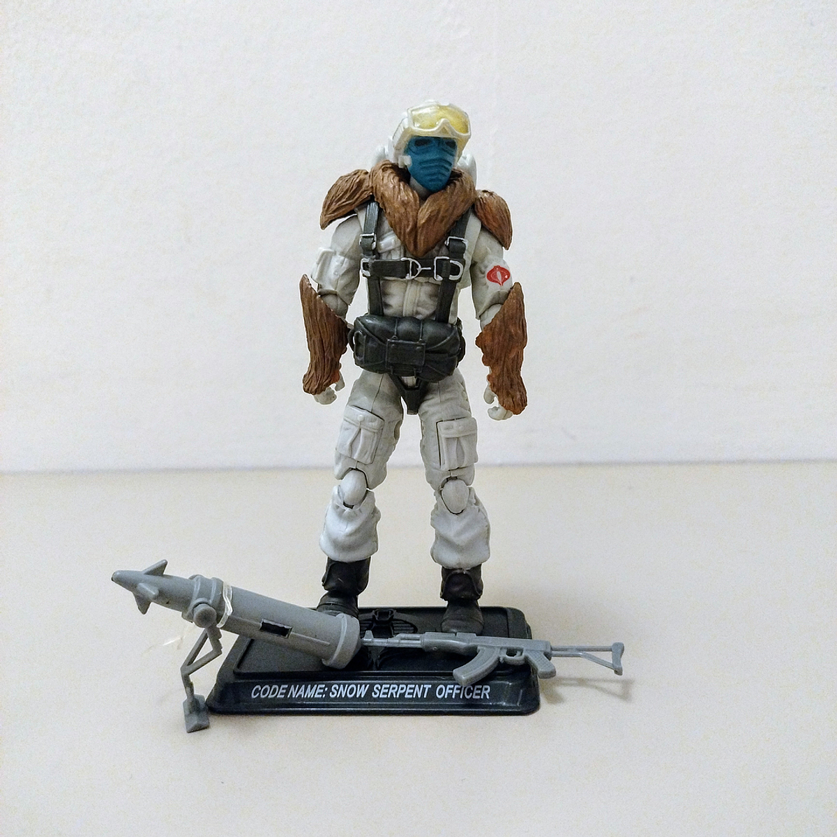 SNOW SERPENT OFFICER V1