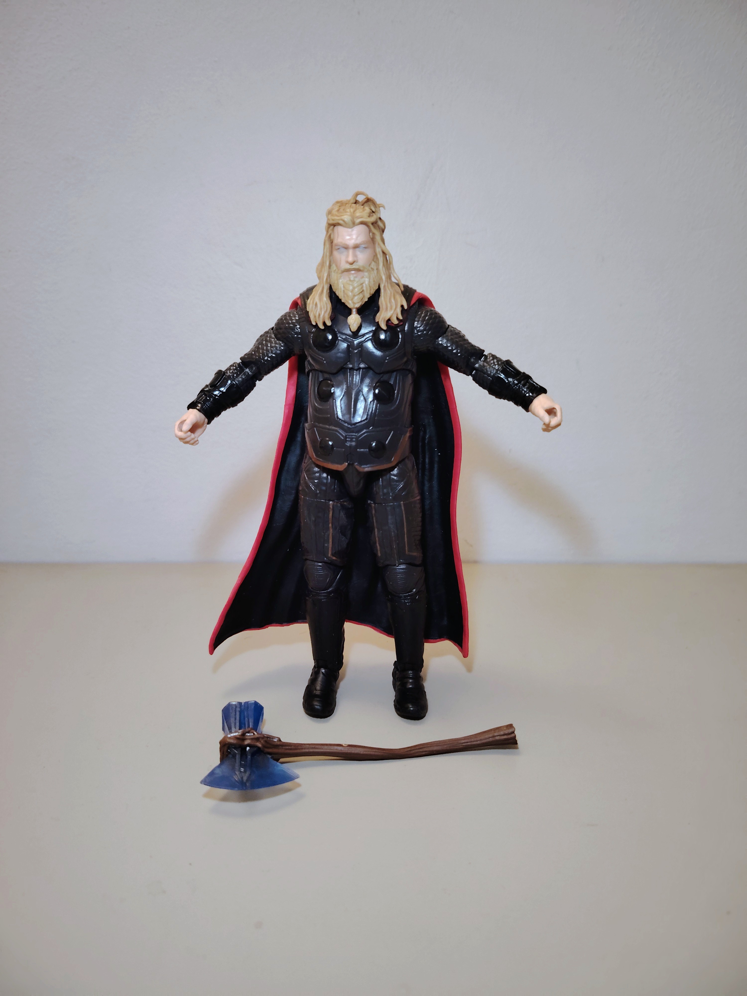 AVENGERS TITAN HERO THOR HASBRO