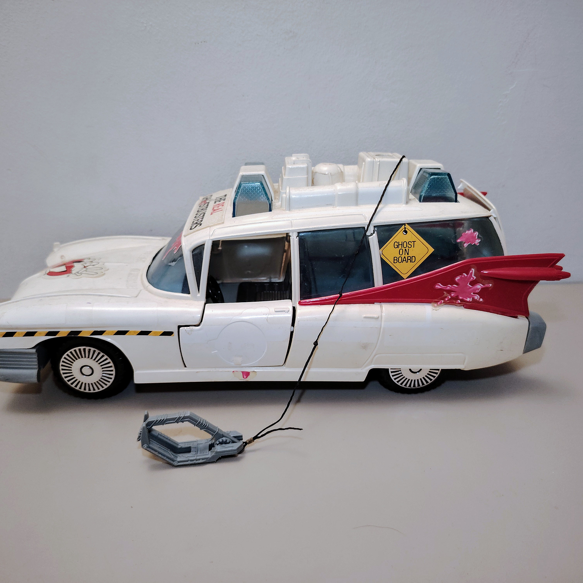 ECTO 1A DETALLES
