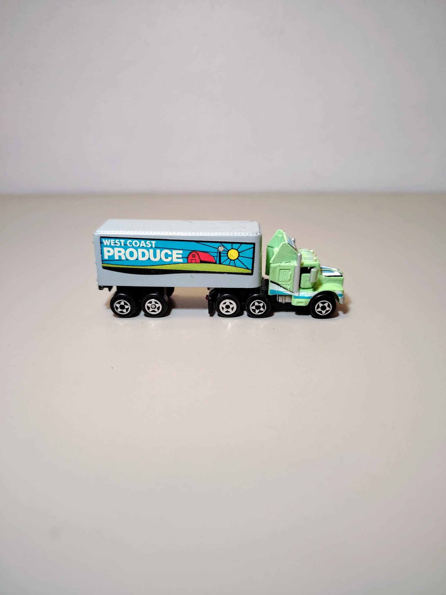 BOX TRUCK MICROMACHINES