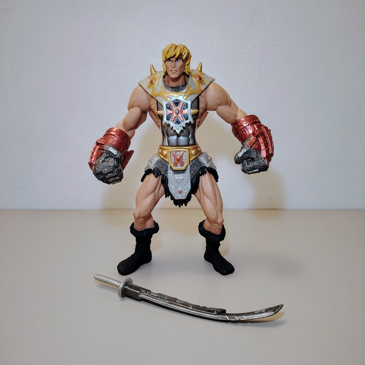 MEGA PUNCH HE MAN 200X