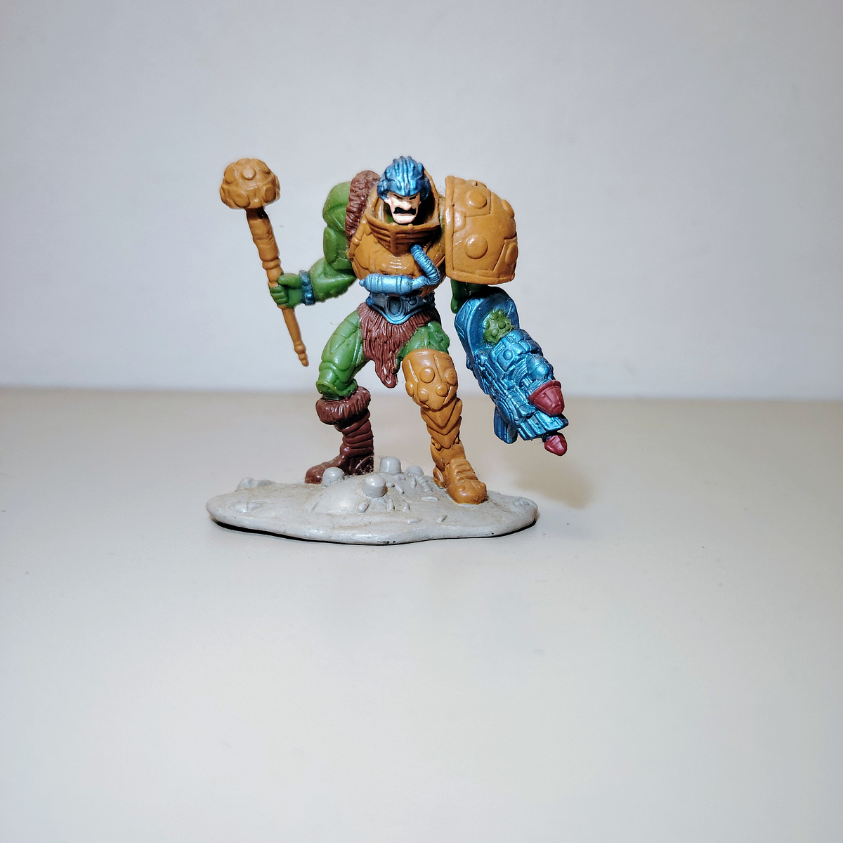 MINI MAN AT ARMS 200X