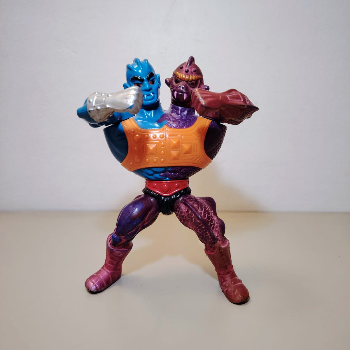 TWO BAD ESPALDA PLANA