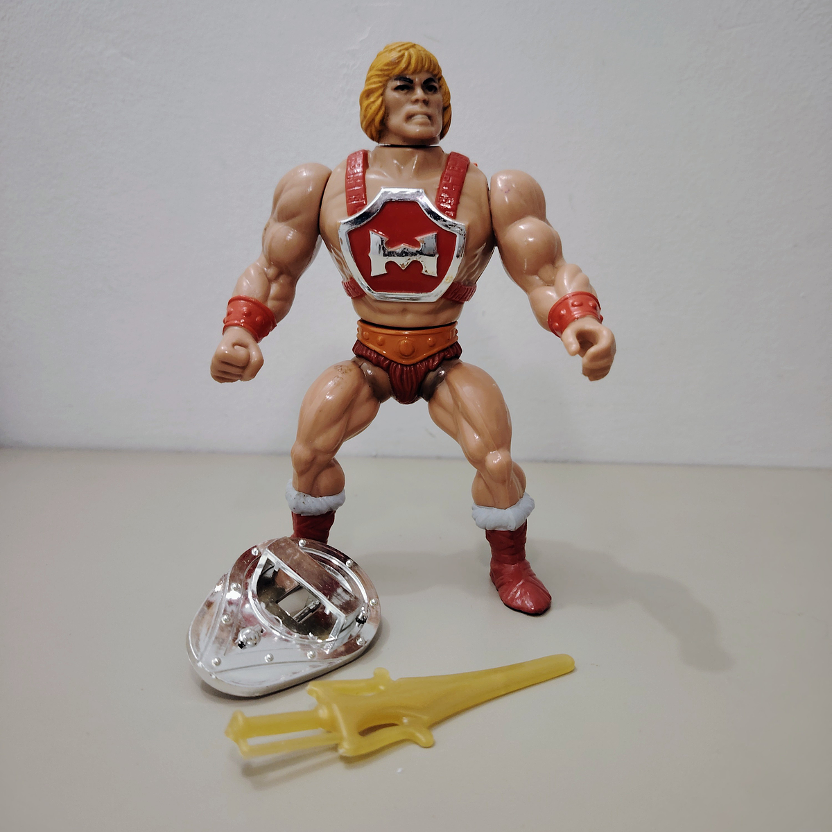 HE MAN THUNDER PUNCH